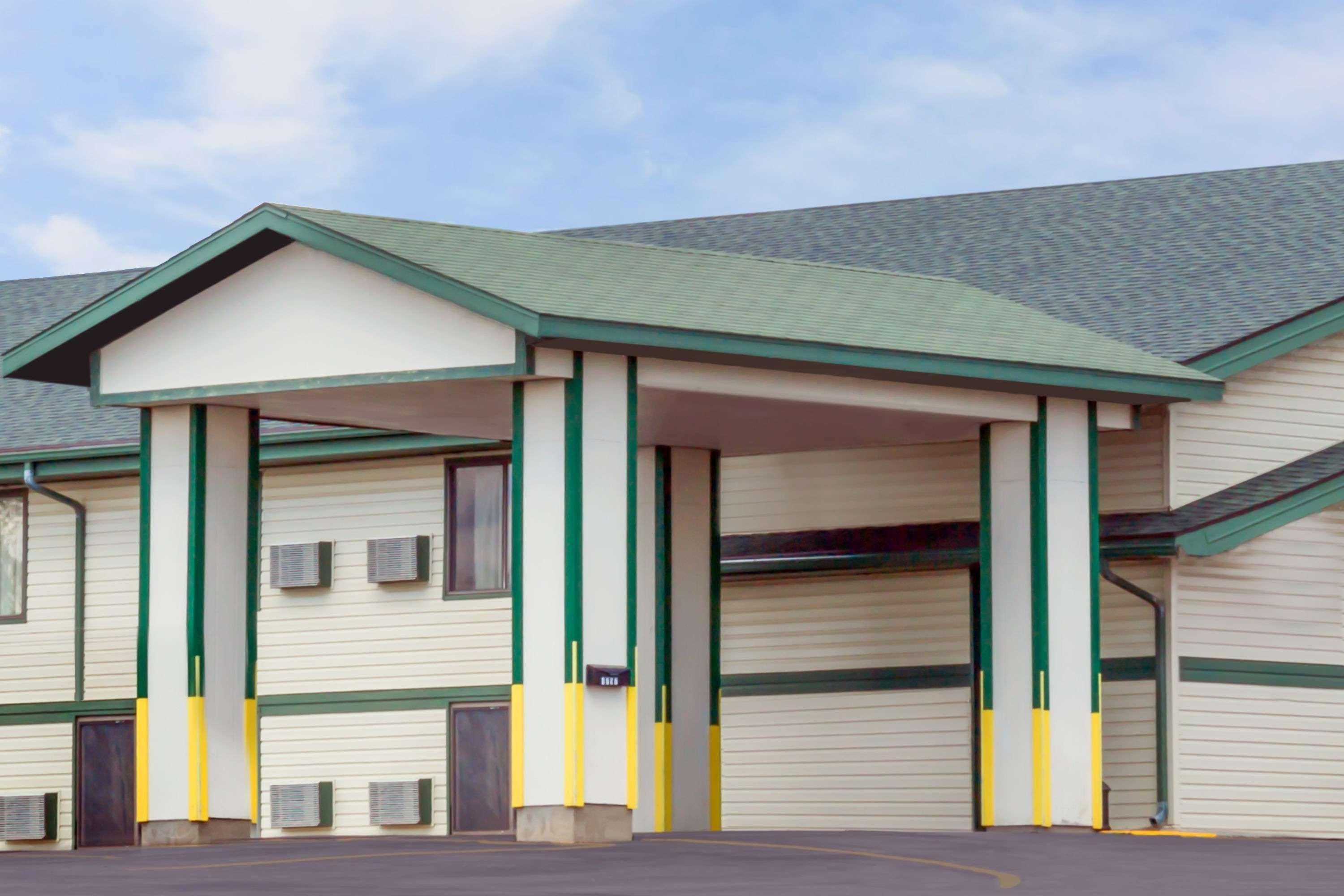 Super 8 By Wyndham Carroll Motel Exterior photo