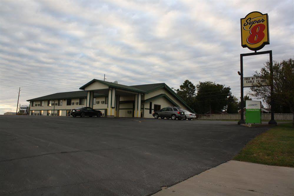 Super 8 By Wyndham Carroll Motel Exterior photo